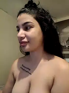 Snapshot of Samira30 chatting on 12-12-24, 08:36 Samira30 online show from 12-12-24, 08:36