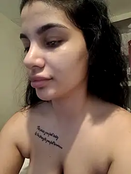 Snapshot of Samira30 chatting on 12-16-24, 11:33 Samira30 online show from 12-16-24, 11:33