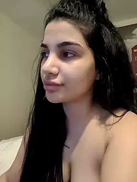 Snapshot of Samira30 chatting on 01-27-25, 11:32 Samira30 online show from 01-27-25, 11:32