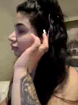 Snapshot of Samira30 chatting on 01-28-25, 08:25 Samira30 online show from 01-28-25, 08:25