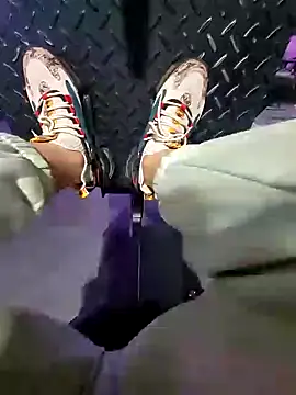 Snapshot of Samira30 chatting on 02-09-25, 12:19 Samira30 online show from 02-09-25, 12:19