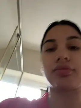 Snapshot of Samira30 chatting on 02-16-25, 09:15 Samira30 online show from 02-16-25, 09:15