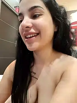 Snapshot of Samira30 chatting on 03-13-25, 12:02 Samira30 online show from 03-13-25, 12:02