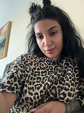 Snapshot of Samira30 chatting on 09-21-25, 04:52 Samira30 online show from 09-21-25, 04:52