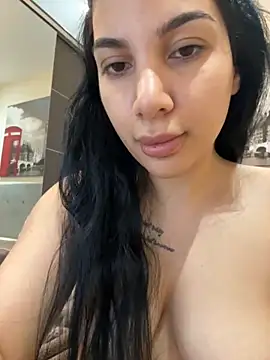 Snapshot of Samira30 chatting on 10-24-25, 08:33 Samira30 online show from 10-24-25, 08:33