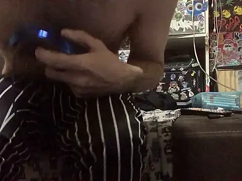 Snapshot of DAdrizzleman4187 chatting on 02-12-25, 09:31 DAdrizzleman4187 online show from 02-12-25, 09:31