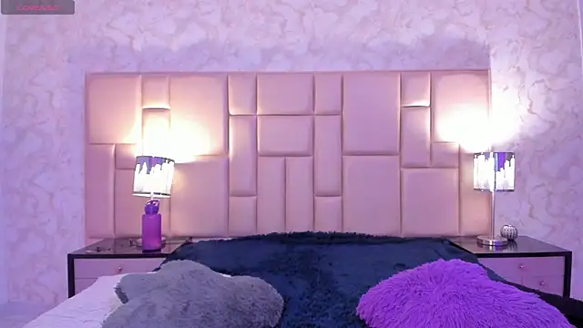 Snapshot of Darnellqueen chatting on 12-14-24, 02:34 Darnellqueen online show from 12-14-24, 02:34