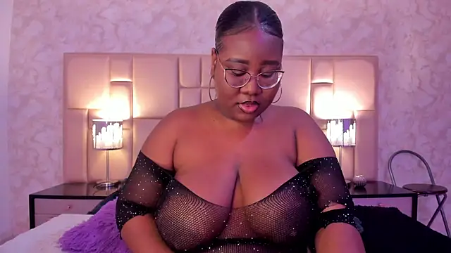 Snapshot of Darnellqueen chatting on 01-22-25, 04:34 Darnellqueen online show from 01-22-25, 04:34