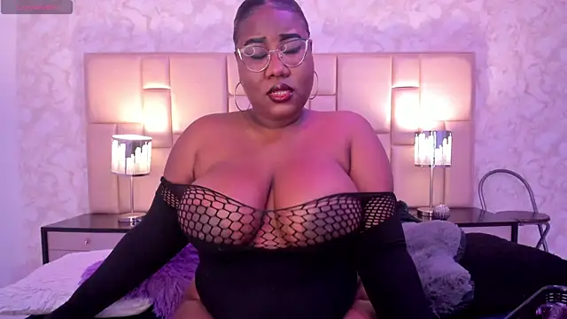 Snapshot of Darnellqueen chatting on 02-06-25, 07:13 Darnellqueen online show from 02-06-25, 07:13