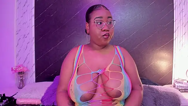 Snapshot of Darnellqueen chatting on 09-18-25, 03:52 Darnellqueen online show from 09-18-25, 03:52