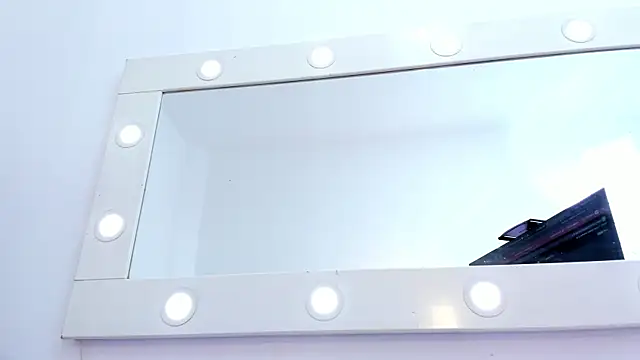 Helenn monroy1 online show from 04-23-26, 03:36