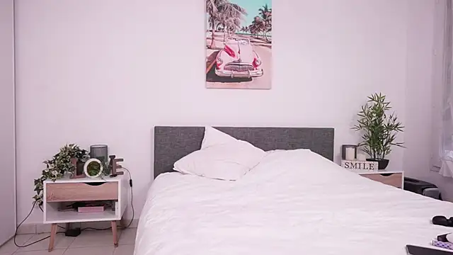 Snapshot of Bella_Twine chatting on 03-09-25, 02:21 Bella Twine online show from 03-09-25, 02:21