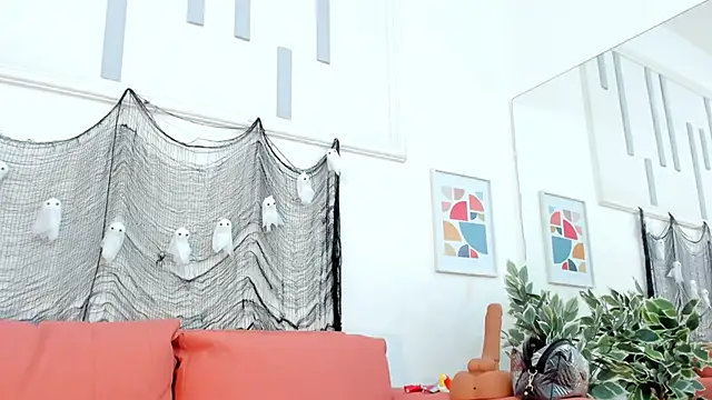 lara murphy online show from 10-21-25, 03:07