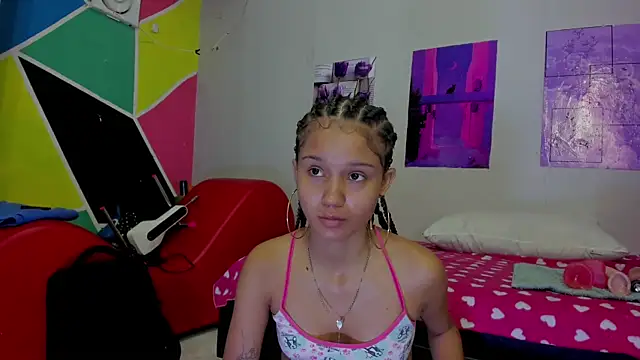 MarianaManzur online show from 03-06-25, 01:24