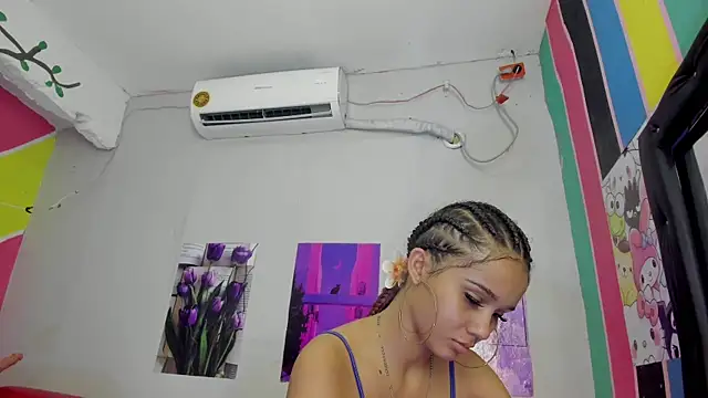 MarianaManzur online show from 03-10-25, 01:32