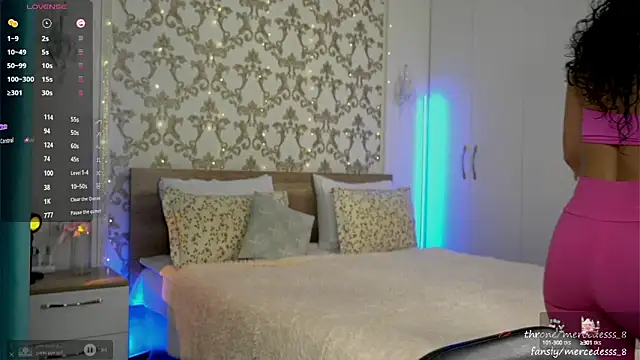 Snapshot of merca_8 chatting on 12-18-24, 10:51 merca 8 online show from 12-18-24, 10:51