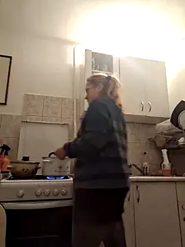 Snapshot of She-devilx chatting on 11-27-25, 10:01 She-devilx online show from 11-27-25, 10:01