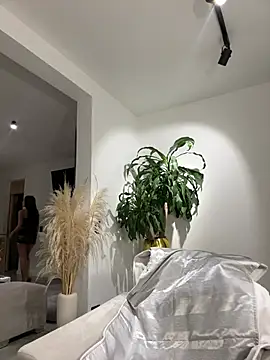 EllaSanz  online show from 12-21-24, 11:13