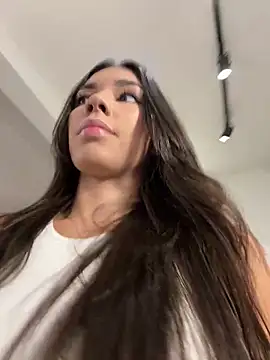 EllaSanz  online show from 03-11-25, 09:15