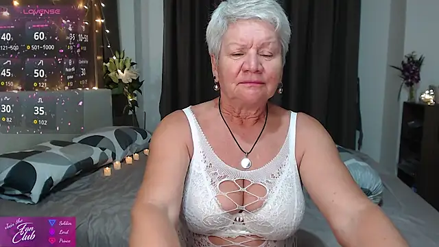 roxana brooks online show from 04-25-26, 02:14