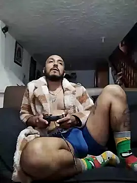 Snapshot of KenllyH chatting on 01-06-25, 02:26 KenllyH online show from 01-06-25, 02:26