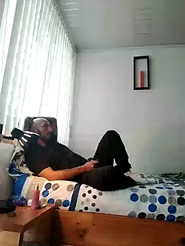 Snapshot of KenllyH chatting on 01-09-25, 06:57 KenllyH online show from 01-09-25, 06:57