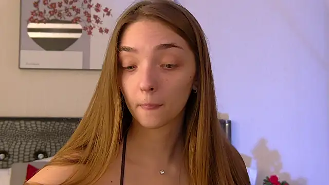 VirginieCruz online show from 03-15-25, 05:41