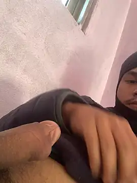 Hullax online show from 01-16-26, 03:43