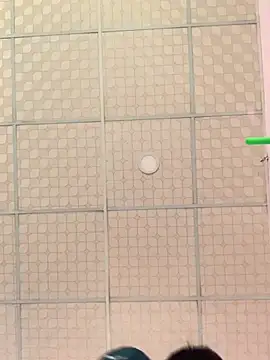 Hullax online show from 04-23-26, 02:13