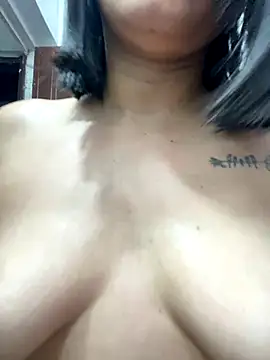 Snapshot of Lucia-Candy chatting on 12-02-24, 01:25 Lucia-Candy online show from 12-02-24, 01:25