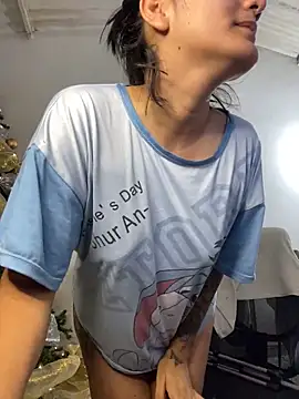 Snapshot of Lucia-Candy chatting on 01-02-25, 04:46 Lucia-Candy online show from 01-02-25, 04:46