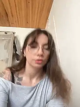 TalullaX online show from 02-04-25, 10:54