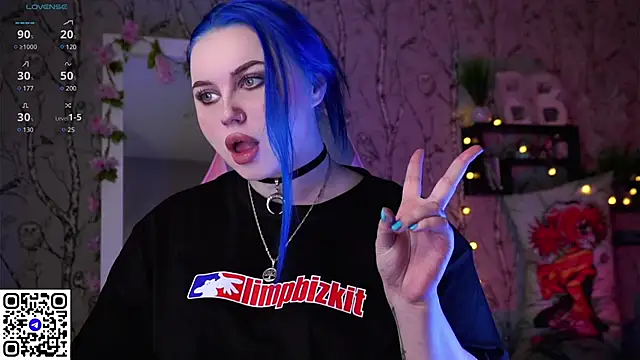 Moon Valkyrie online show from 03-06-25, 01:16