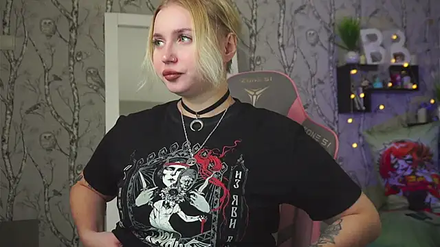 Moon Valkyrie online show from 02-06-26, 06:07