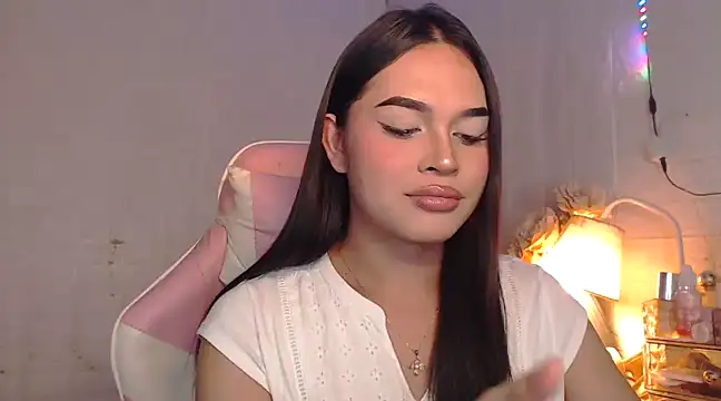 Snapshot of Ashely_Lewis chatting on 02-04-25, 03:47 Ashely Lewis online show from 02-04-25, 03:47