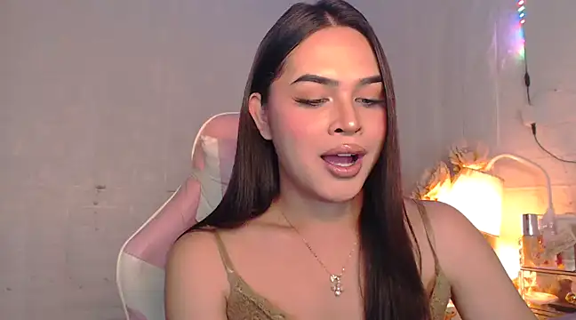 Snapshot of Ashely_Lewis chatting on 02-05-25, 01:44 Ashely Lewis online show from 02-05-25, 01:44