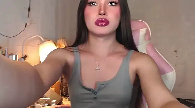 Snapshot of Ashely_Lewis chatting on 03-22-25, 02:36 Ashely Lewis online show from 03-22-25, 02:36