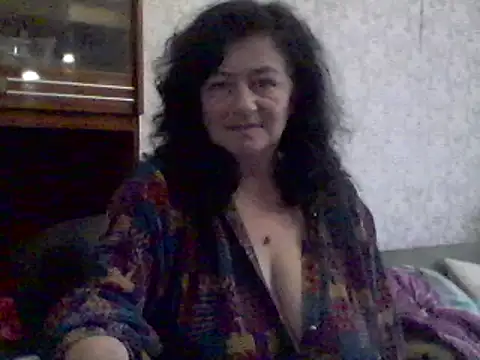 GypsiQueen2 online show from 03-16-25, 02:11