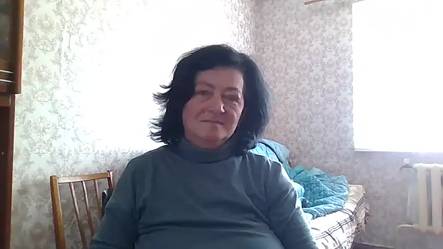 GypsiQueen2 online show from 04-23-26, 08:13