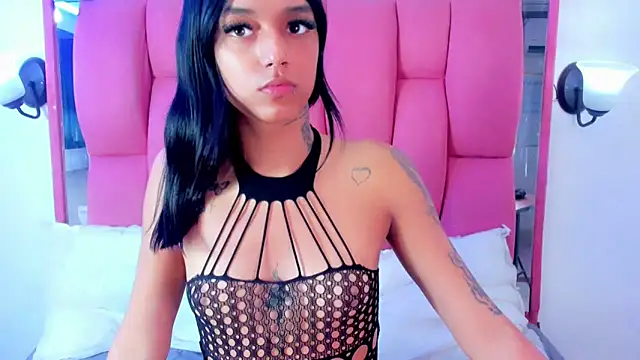 XXVIOLETTAXX online show from 12-18-24, 05:00