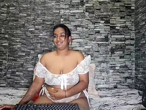Snapshot of Xindias_fantasyX chatting on 05-25-26, 06:47 Xindias fantasyX online show from 05-25-26, 06:47