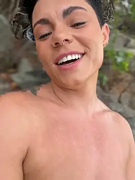 LukeLouHarvey online show from 09-28-25, 03:23