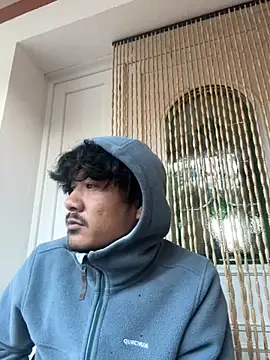 juniiorre online show from 10-27-25, 07:12