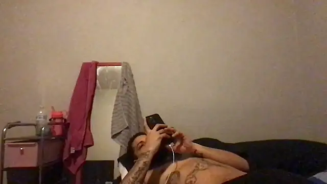 Snapshot of mondo29 chatting on 01-18-26, 05:44 mondo29 online show from 01-18-26, 05:44