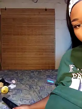 Aaaliyah445 online show from 10-19-25, 05:46