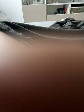 Snapshot of Young_Couple20 chatting on 01-24-25, 01:25 Young Couple20 online show from 01-24-25, 01:25