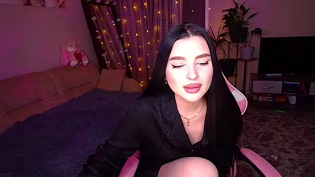   Malika   online show from 11-28-25, 04:31