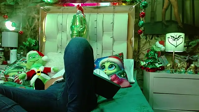 Snapshot of sharoon_cheerry chatting on 12-18-24, 10:02 sharoon cheerry online show from 12-18-24, 10:02