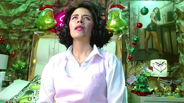 Snapshot of sharoon_cheerry chatting on 12-21-24, 08:00 sharoon cheerry online show from 12-21-24, 08:00