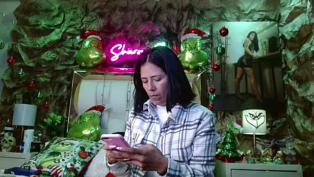 Snapshot of sharoon_cheerry chatting on 12-26-24, 01:21 sharoon cheerry online show from 12-26-24, 01:21